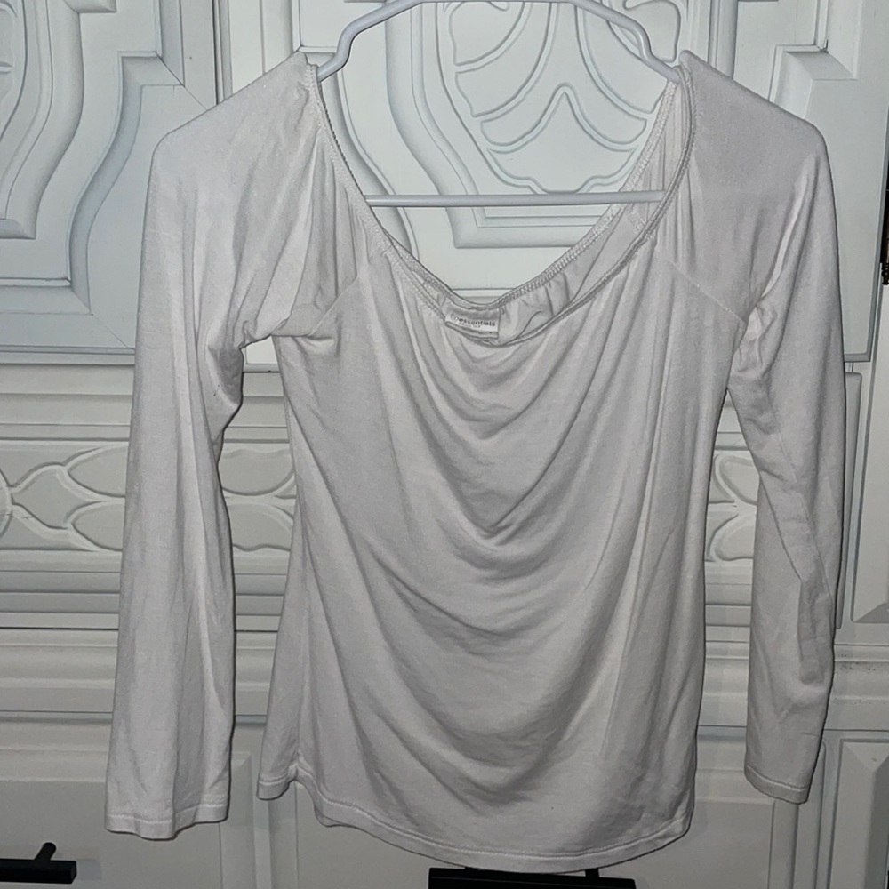 White off the shoulder thin long sleeve shirt